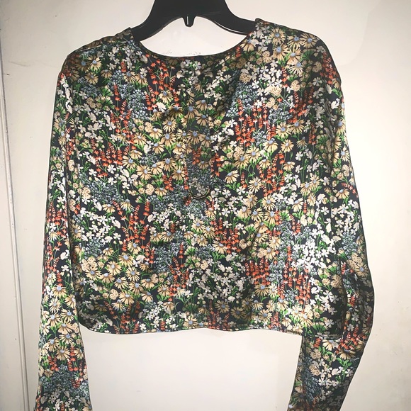 H&M Crop Top - Picture 3 of 3